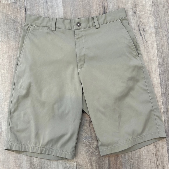 Nike Golf Men's Khaki Shorts - Picture 1 of 3